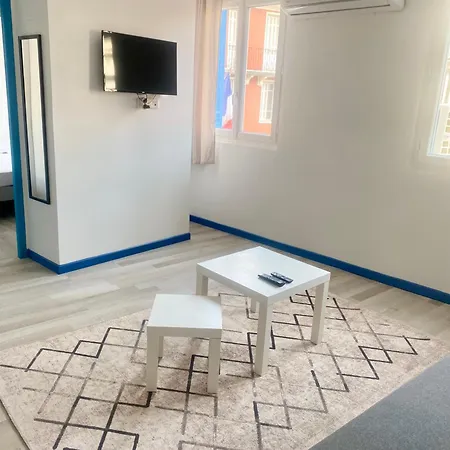 شقة Du Bourg